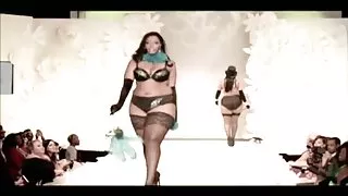 Dikke benen en kont in lingerie
