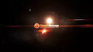 Gladde massage-babe zuigen grote lul en squizing tieten