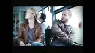 Geil meisje op de bus