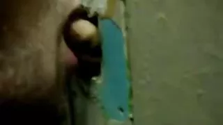 Zuigen dat gloryhole cock droog! xx