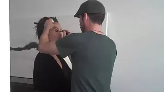 Tia carrere geel mag schieten