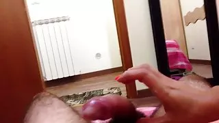 La mia ex di roma mi fa una sega e mi fa sborrare