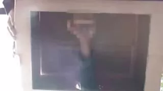 Mooi meisje en de doos (cfnm)