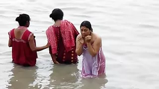 De ganges baden gevangen