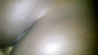 Jonge zwarte zwangere tiener aan de daddys dick
