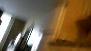 Amateur tiener stel bijna betrapt door moeder