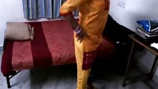 Shilpa bhabhi indiase amateur met grote tieten masturberen