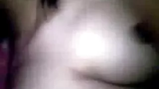 Indonesisch - si cewe cantik blowjob