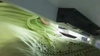 Jefesita mostrando su pachocha - verborgen office-assistent