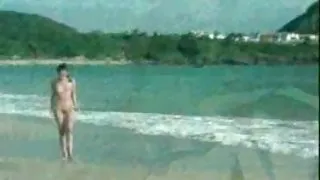 Shu qi naakt op het strand