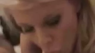 Chantal janzen vingeren zichzelf