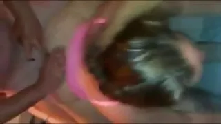 Vrouw en man delen