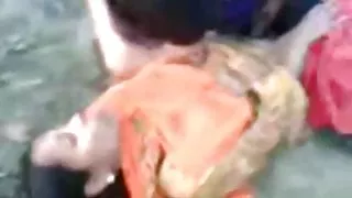 Sexy indianen gf heeft een harde neuken met haar bf buiten
