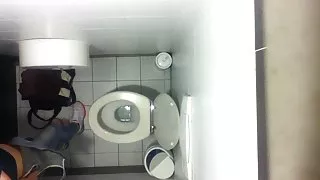Echte meisjes voyeur badkamer