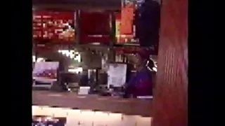 Mcdonald ' s meisje met de afstandsbediening vibrator
